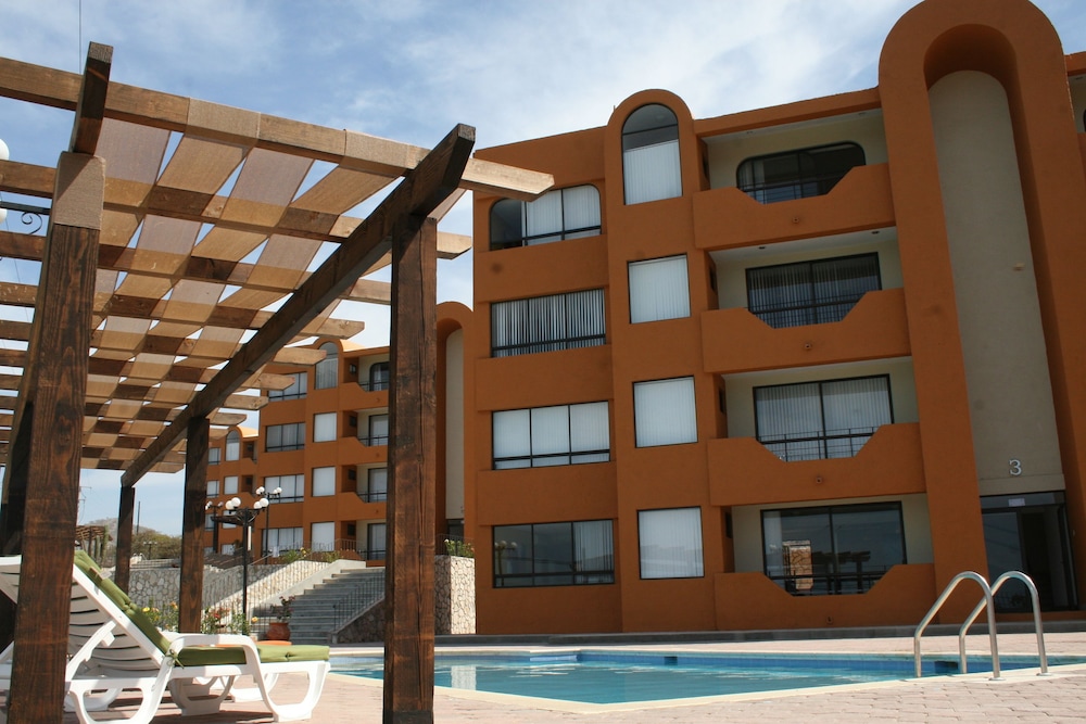 Sunrock Hotel and Suites