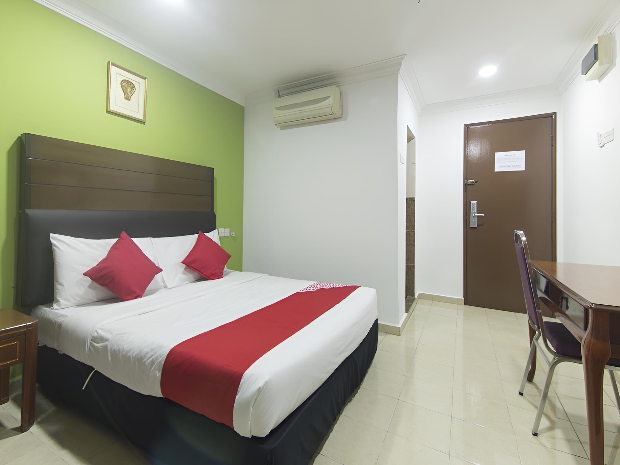 OYO 805 Hotel Run Star