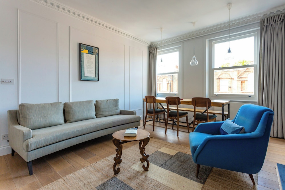 Cresswell Gardens IV by Onefinestay