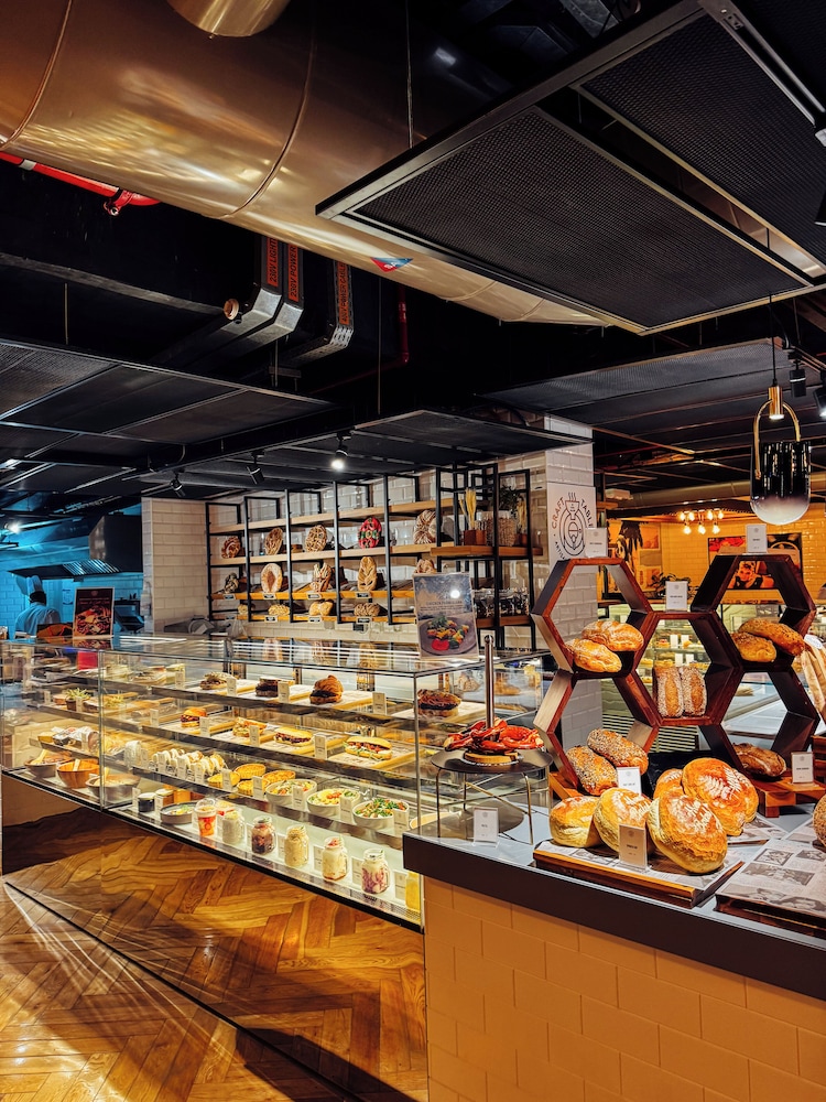 Grapeful Stay – Luxury Hostel Paramount Tower Business Bay