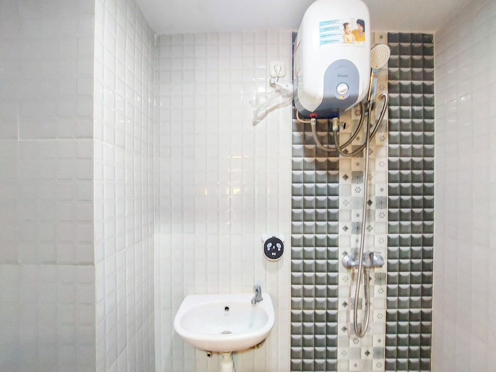 Good Deal And Homey Studio Apartment At Mansyur Residence