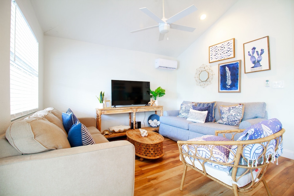 Chasing The Sun - Weekly Vacation Rental 3 Bedroom Apts