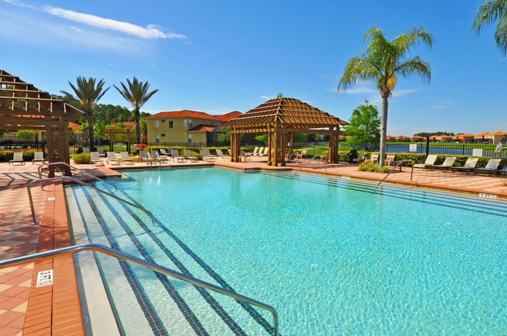 Emulsive Pool Home in Kissimmee 6 Miles to Disney