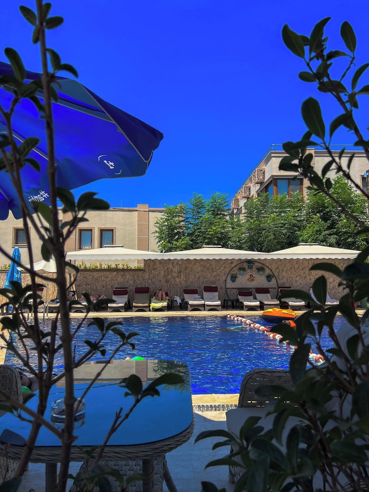 Akkan Beach Hotel - Image 47