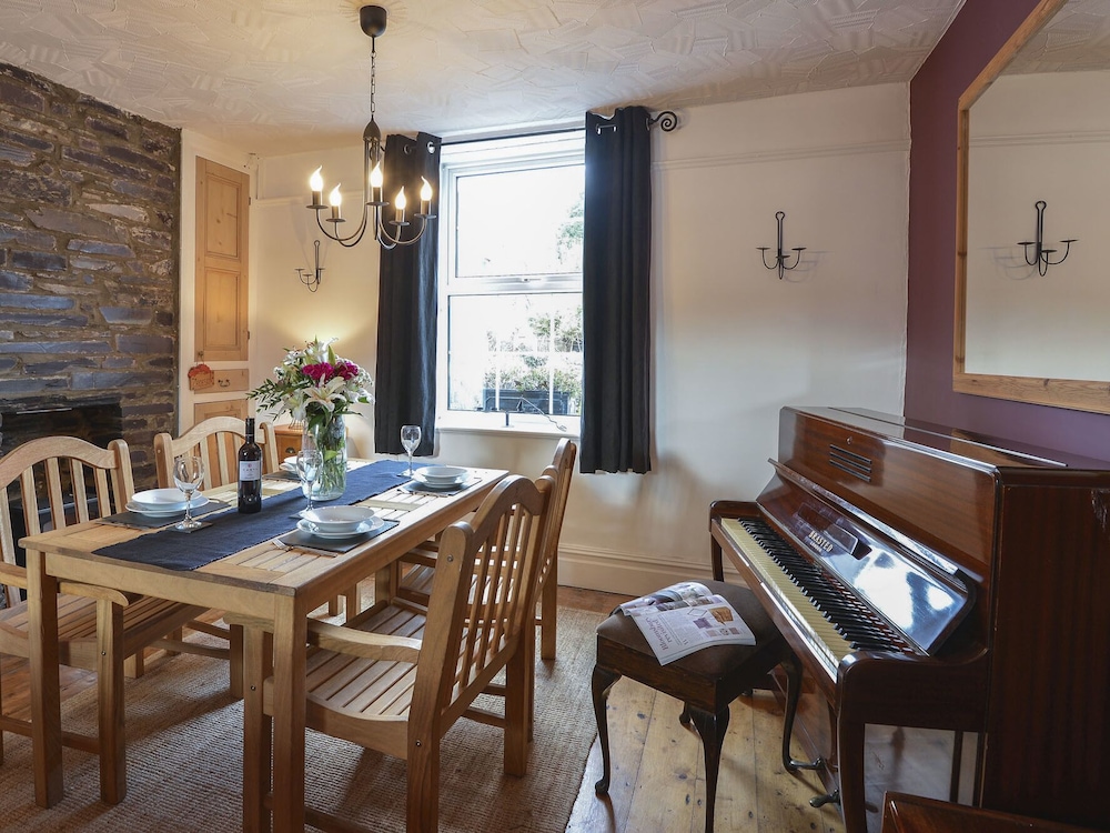 12 Victoria Terrace view 4