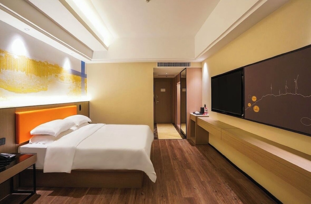 yi xuan hotel - bus station