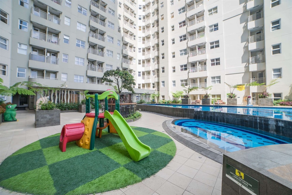 Pleasurable 2BR Apartment Parahyangan Residence