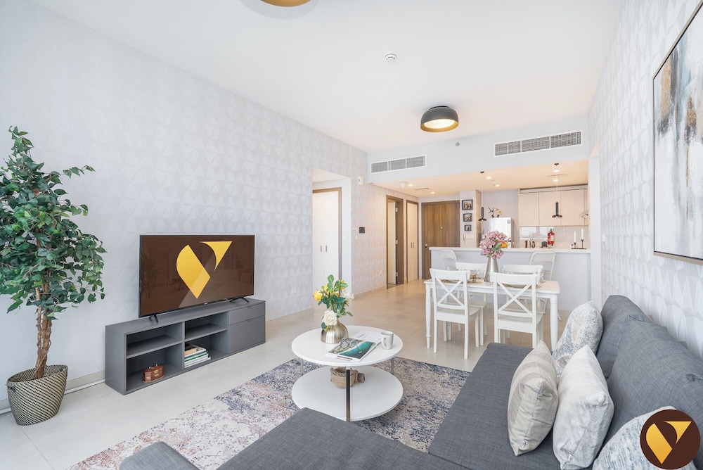 Vogue 2BHK Dubai Frame View Park Metro