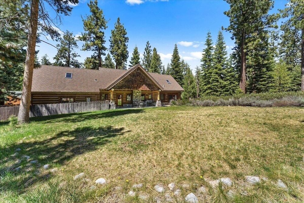 Cyh1012 - Hidden Cedar 5 Bedroom Home