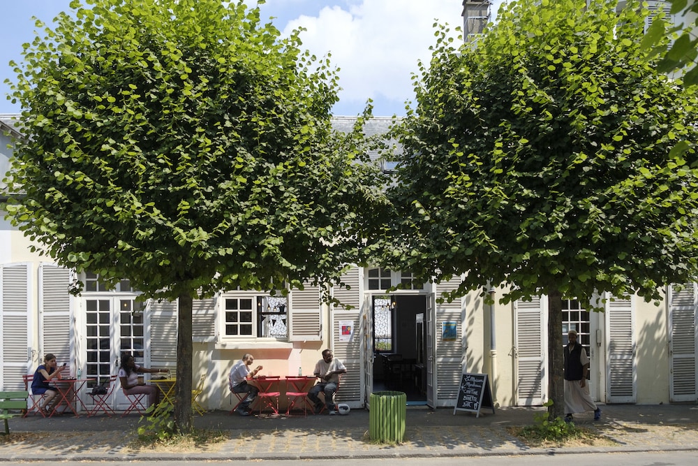 Hostel La Maison Montreau