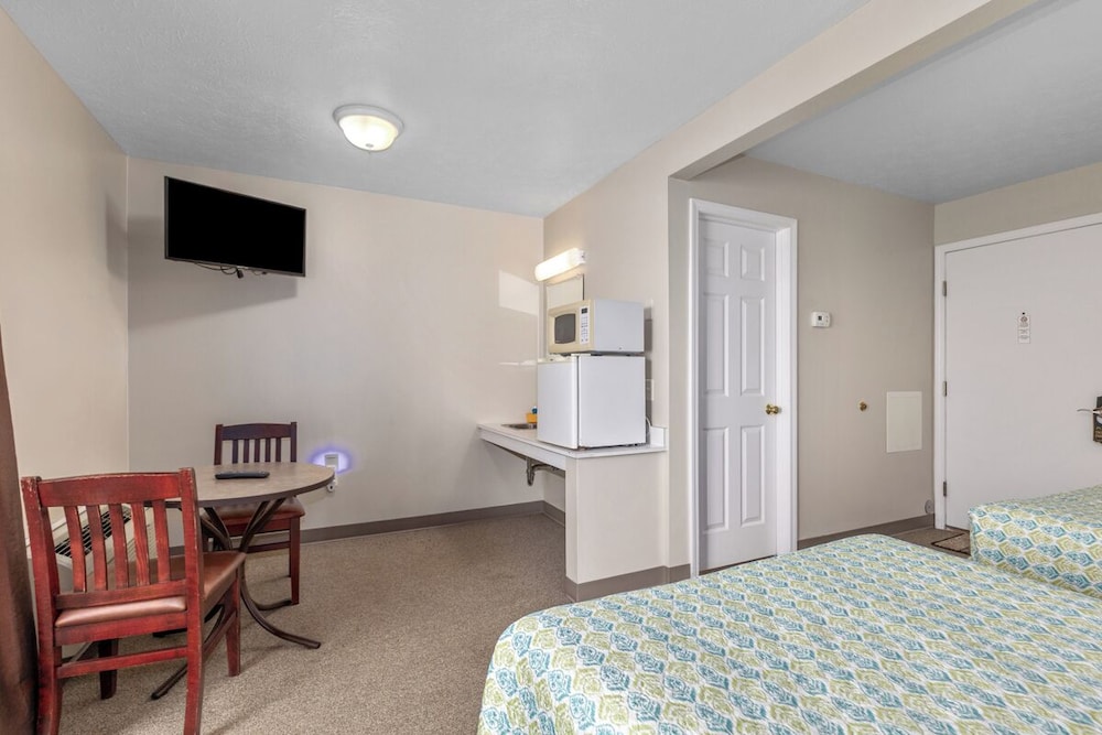 The Lakeview Motel