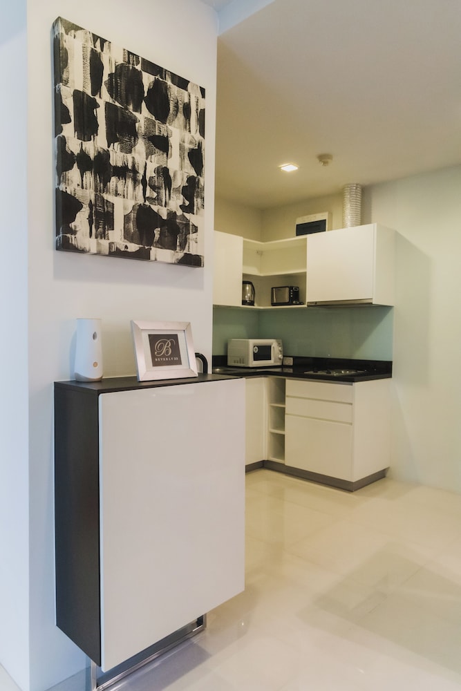 Beverly 33 Suites by PROMPT HOLIDAY HOME