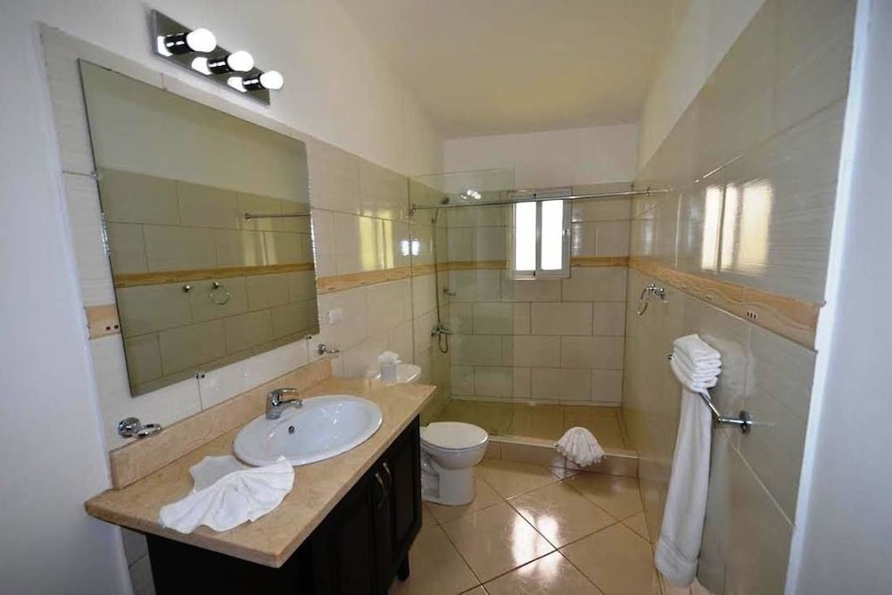 Specially Design 6 Bedroom Villa With King Beds