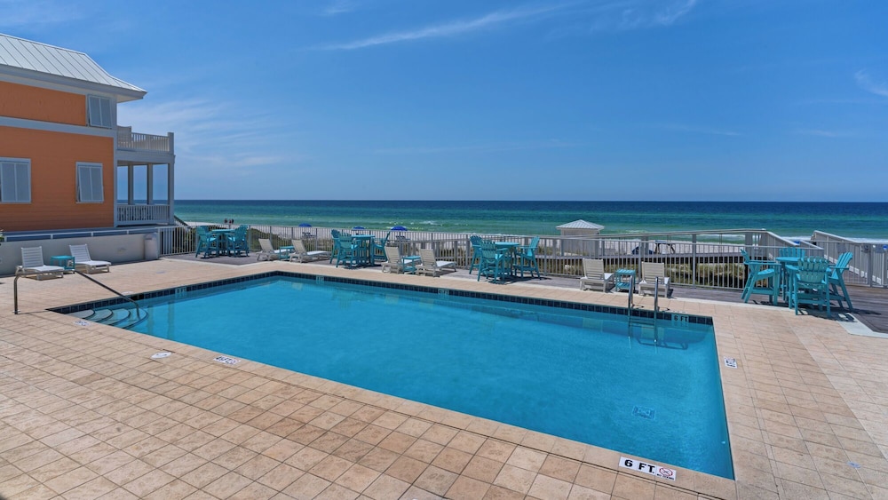 Lakefront Haven in Carillon Beach