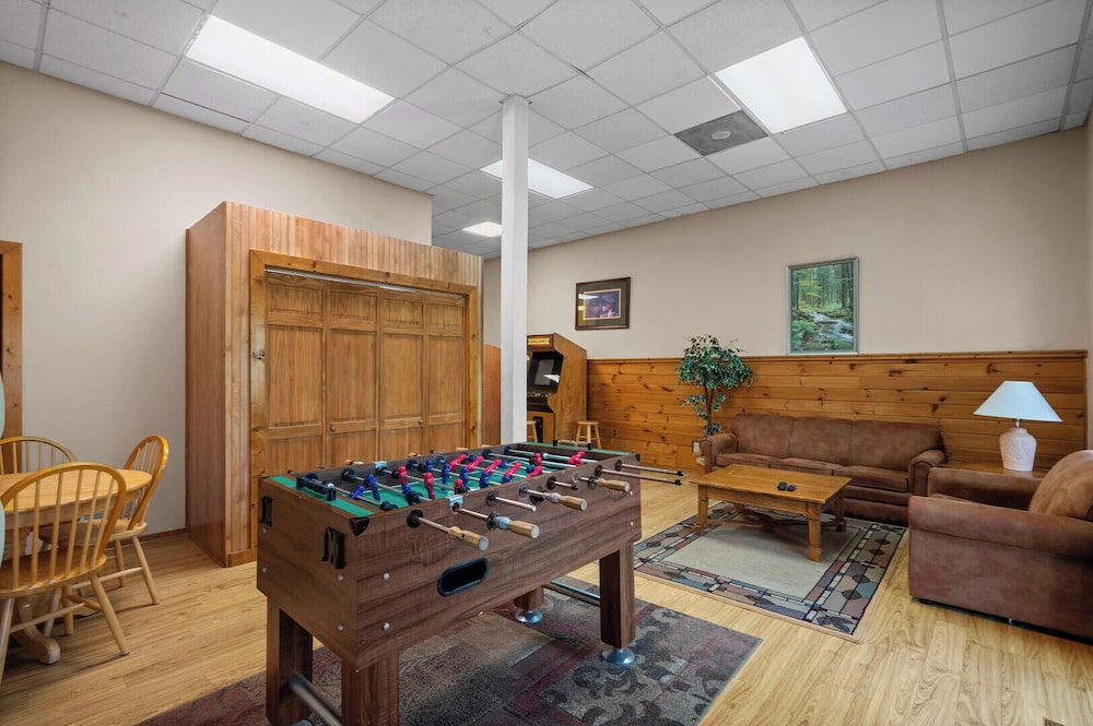 Country Pines Lodge