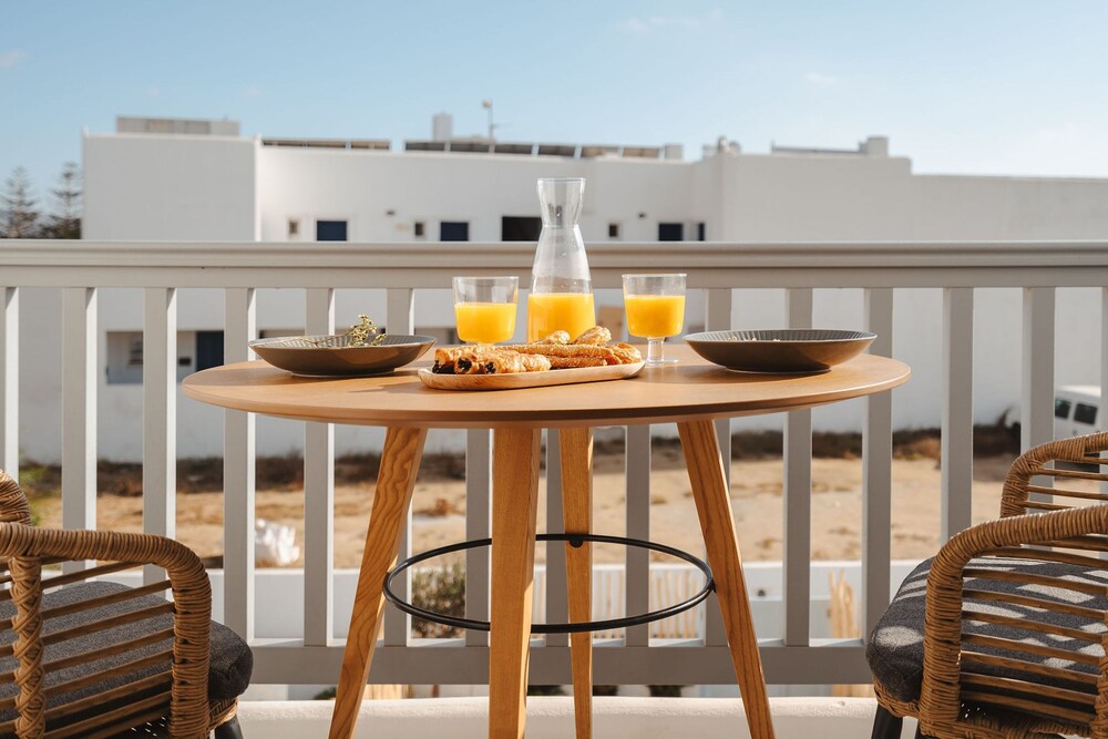 Sea La Vie Apartment