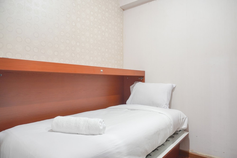 2Br Green Pramuka City Apartment Near Shopping Center