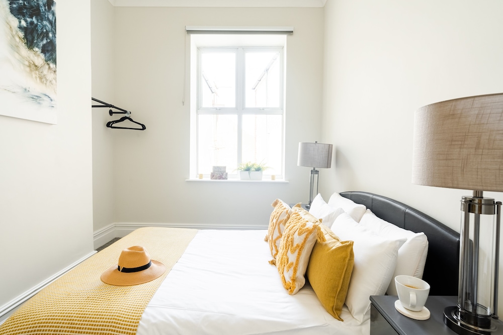 HG Collection - Cardiff City - Sleeps 6 view 3