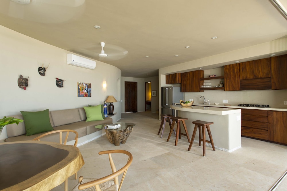 Punta Majahua Condos