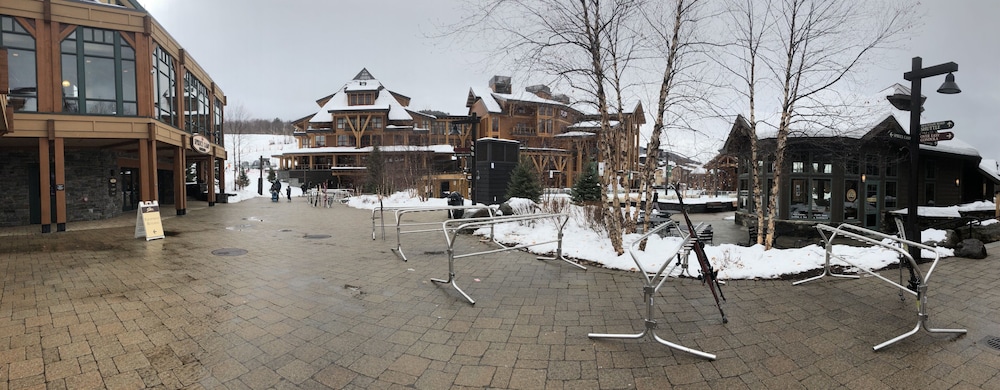 Hotel Stone Hill Inn - Image 1