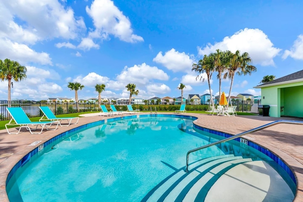 Paradise Breeze Cottage By Shine Villas Margaritaville Resort Orlando 4 Bedroom Condo