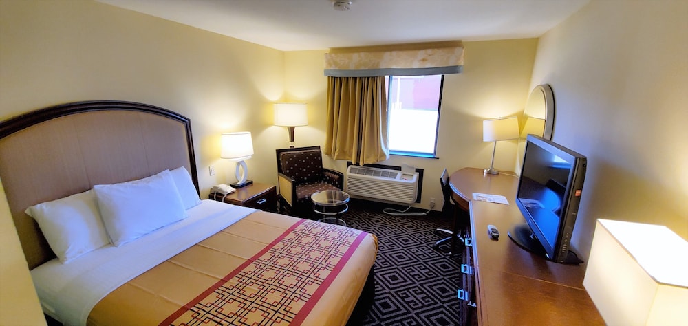 Travel Inn & Suites - Sikeston/Miner (i-55 Exit-67)