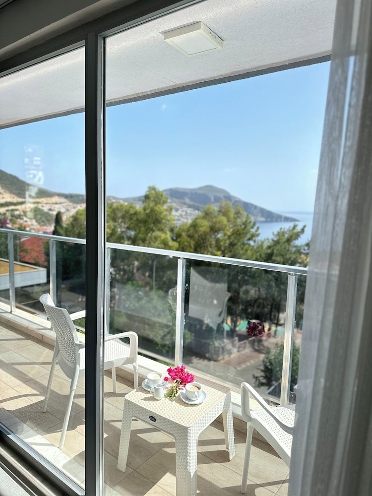 Mogons Exclusive Hotel - Image 77