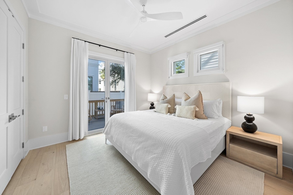 Ocean Breeze 5 Bedroom Home