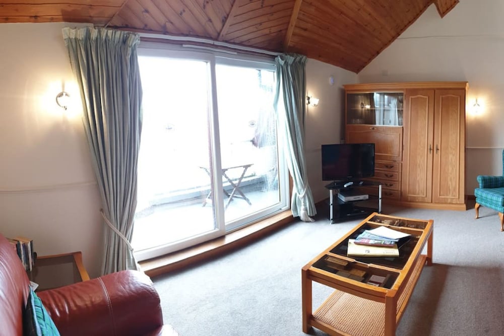 Loch Rannoch Highland Club Lochside Lodge 05