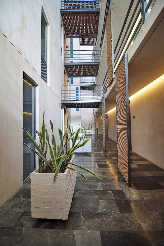 Sabor a Miel: Steps from the Beach & 5th Avenue
