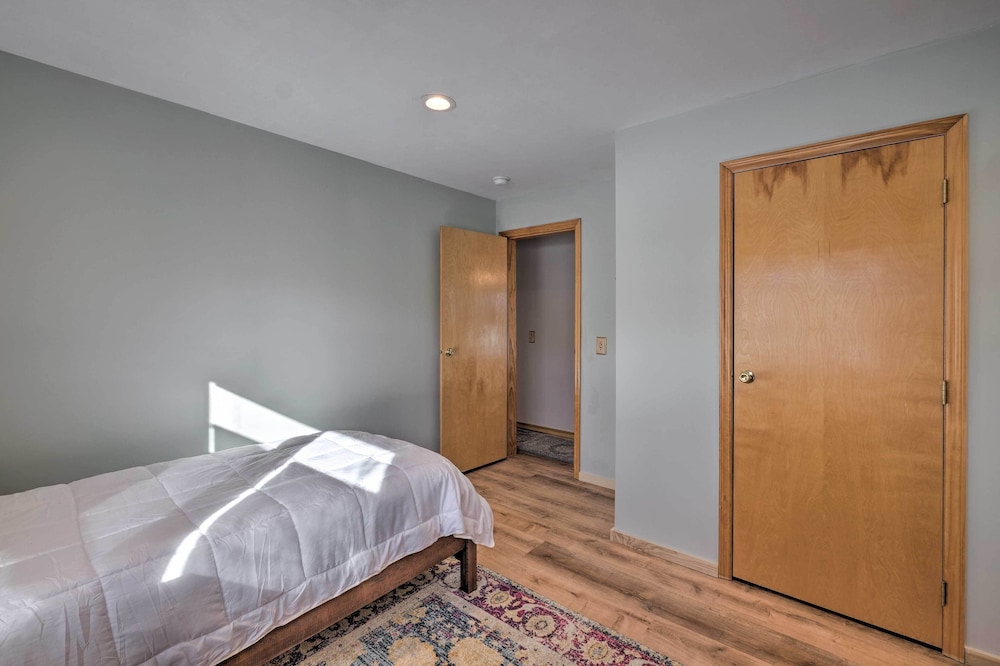 Catskills Mtn Retreat w/ Panoramic View & Fire Pit