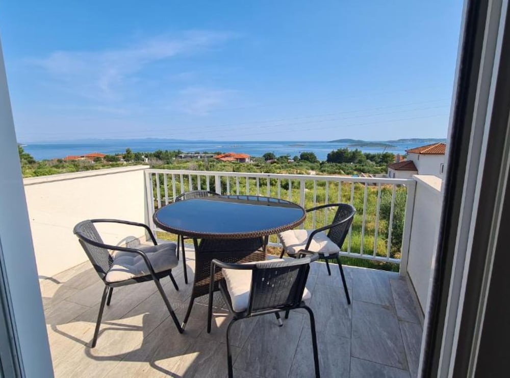 Apartments Josip