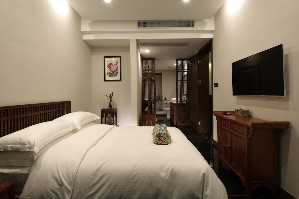 Chayan Hotel