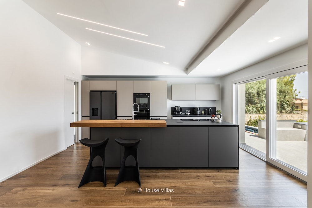 Flaben Luxury Villa in Diano Marina