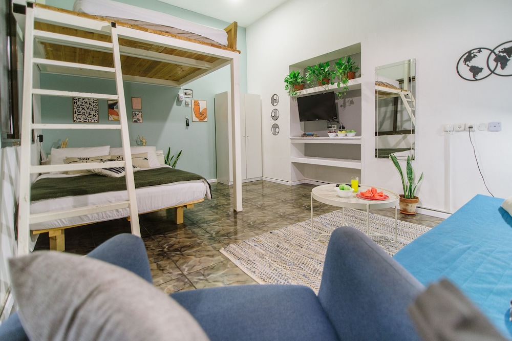15 Ben Yehuda Studios view 5