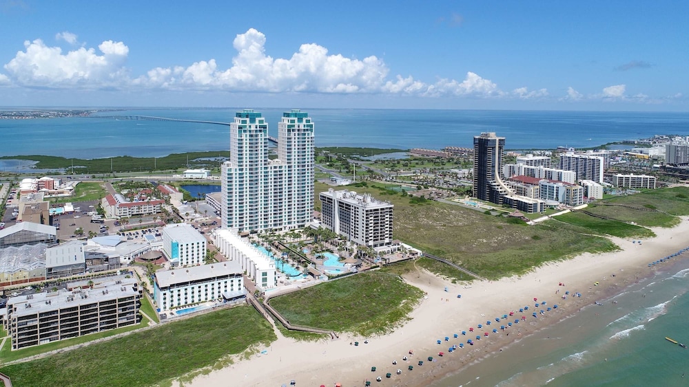 Prestigious Luxury Beach & Bay Patios Xl Size 3 Bedroom Apts