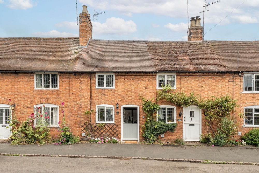 Two Cottages near Stratford-upon-Avon
