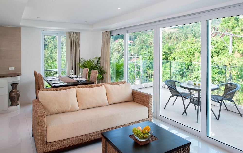 Kata Ocean View Residences