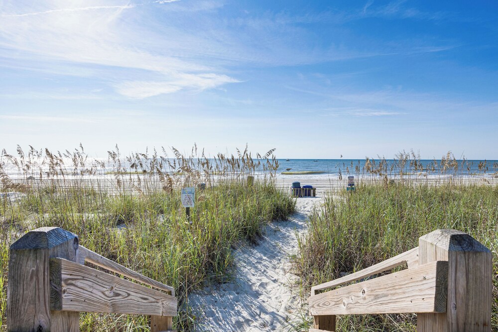 Oceanfront Home w/ Deck & Views in Surfside Beach!