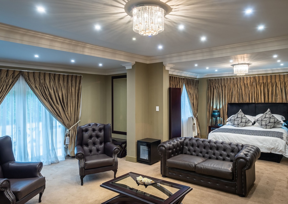 Johannesburg Vacations - 10 2nd Avenue Houghton Estate - Property Image 66