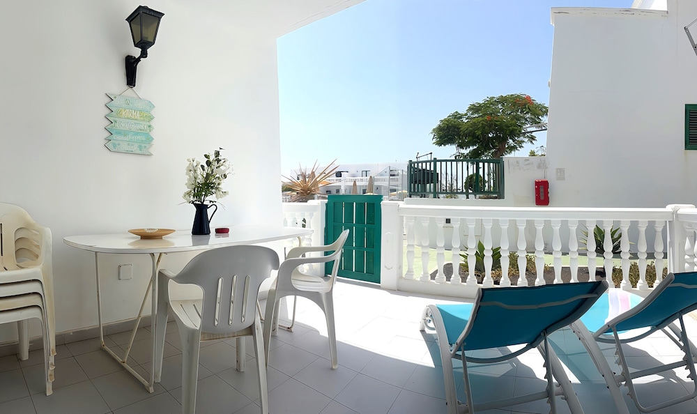 Apartment Florencia With Pool & Wifi in Puerto del Carmen, Lanzarote