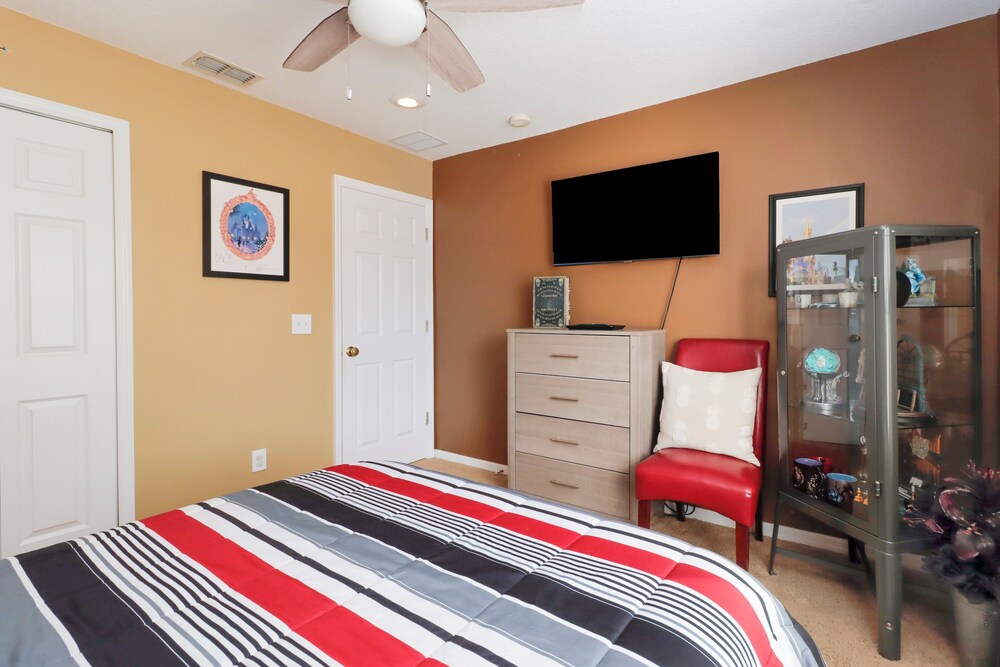 7 Bedrooms Perfect For Large Families Or Groups!