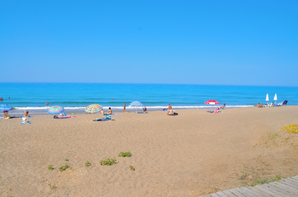 Holiday House Letta in a Very Quiet Location - Agios Gordios Beach