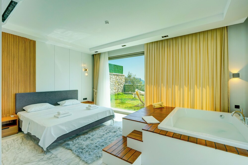 Pluto-1 PLANET LUXURY VILLAS