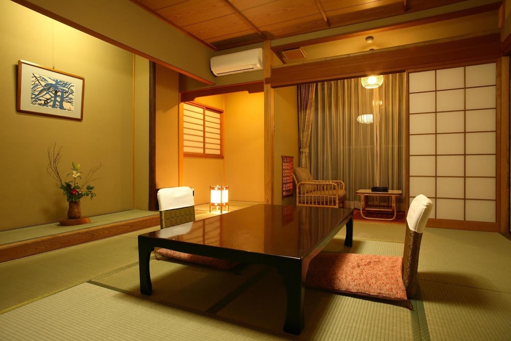 Izumokamigami Enmusubi No Yado Konya