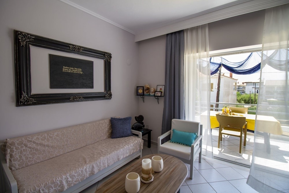 Endless Blue Apartment by Rentals Pro