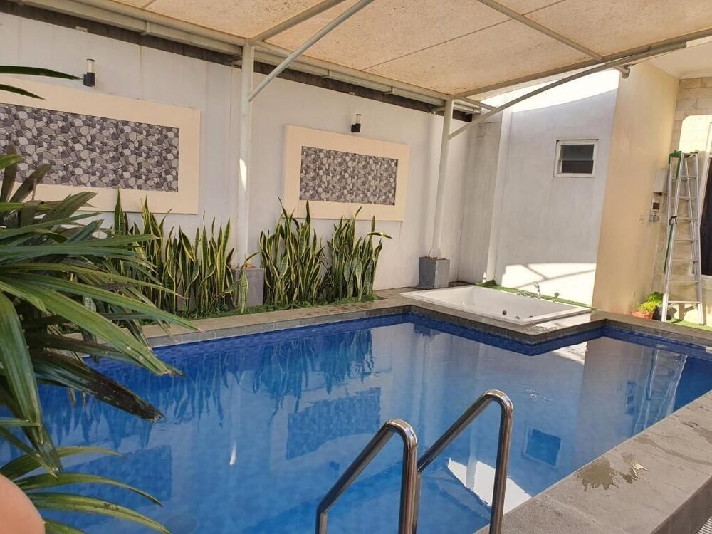 SUNRICH Villa Syariah