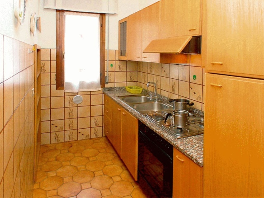 3 Room Flat With Wi-fi and Private Patio in a Green Area of Lignano Sabbiadoro