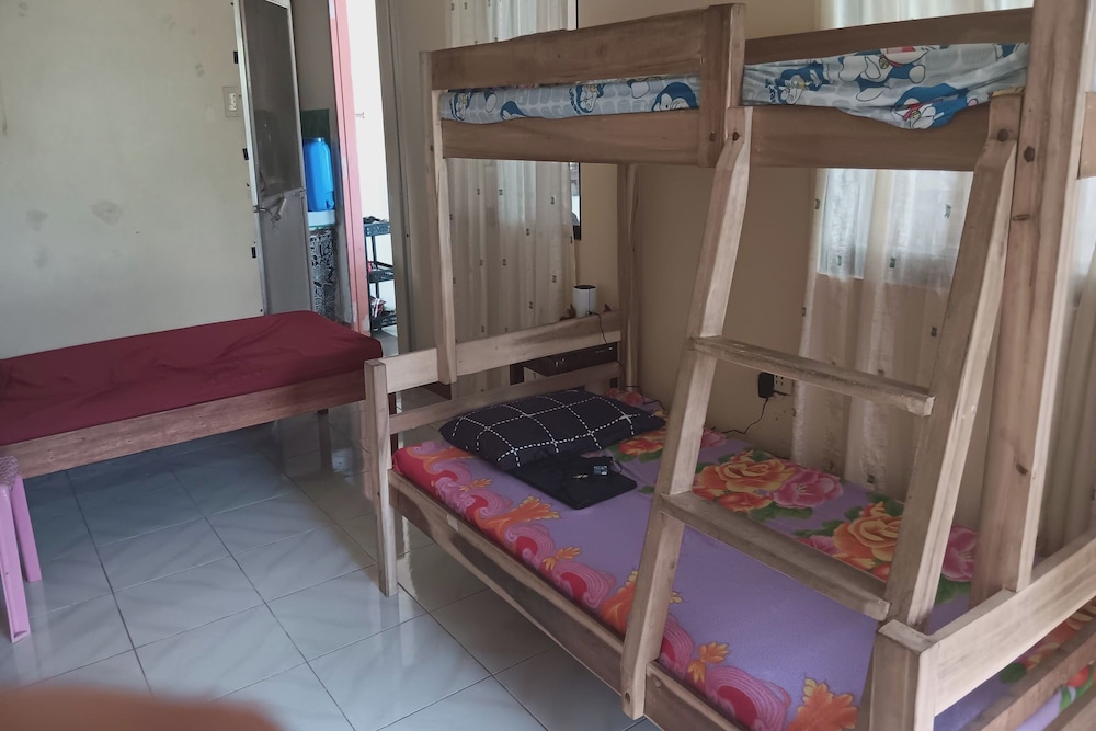 Larosa Hostel Bed And Breakfast