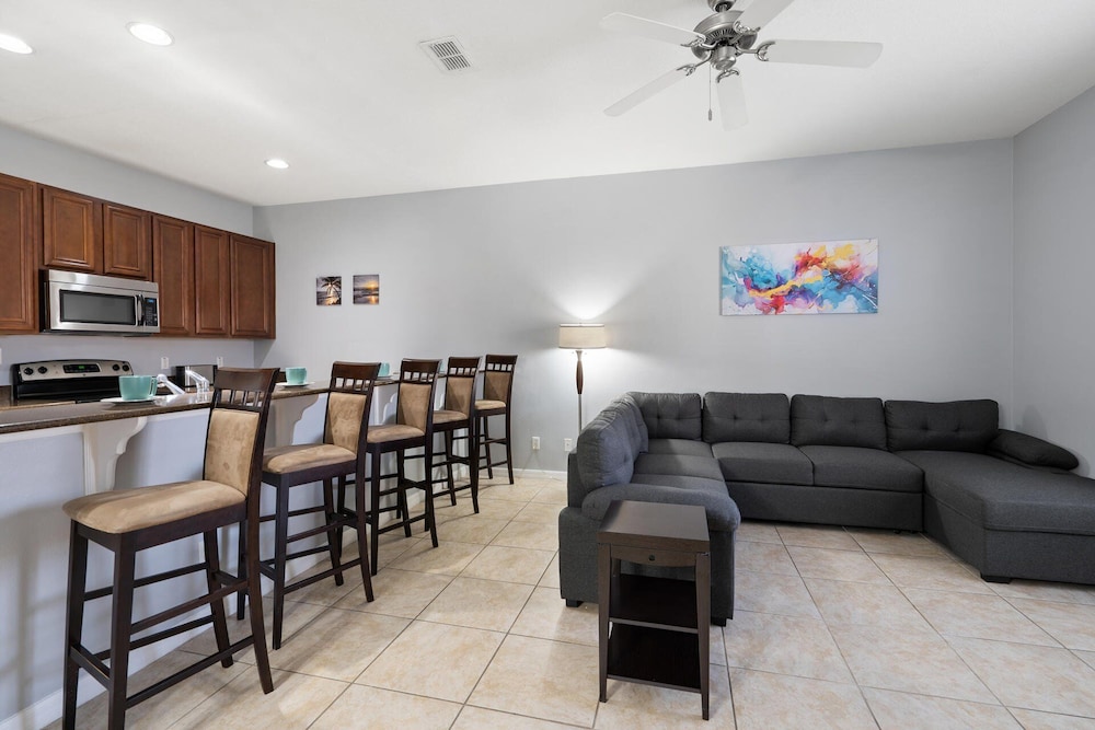 8963 Majesty Palm Rd